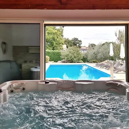 Spacious Villa With Pool, Indoor Jacuzzi And Sauna Near Porec Вилла Вишнян