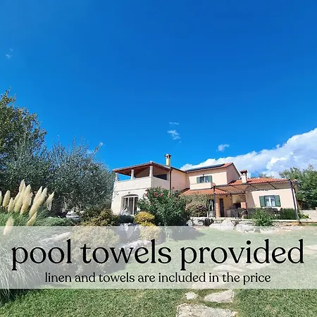 Вилла Spacious Villa With Pool, Indoor Jacuzzi And Sauna Near Porec *