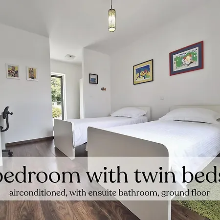 Spacious Villa With Pool, Indoor Jacuzzi And Sauna Near Porec Вишнян