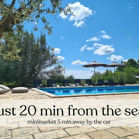 Spacious Villa With Pool, Indoor Jacuzzi And Sauna Near Porec