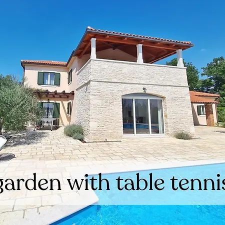 Spacious Villa With Pool, Indoor Jacuzzi And Sauna Near Porec Вилла *