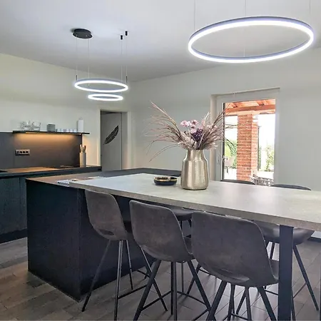 Spacious Villa With Pool, Indoor Jacuzzi And Sauna Near Porec Вилла