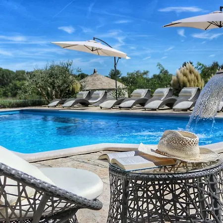 Вилла Spacious Villa With Pool, Indoor Jacuzzi And Sauna Near Porec *