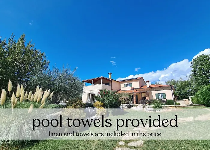 Villa Spacious With Pool, Indoor Jacuzzi And Sauna Near Porec *