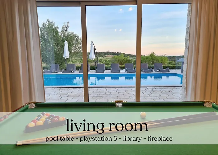 Villa Spacious With Pool, Indoor Jacuzzi And Sauna Near Porec Višnjan