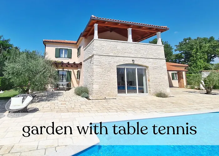 Spacious With Pool, Indoor Jacuzzi And Sauna Near Porec Villa *