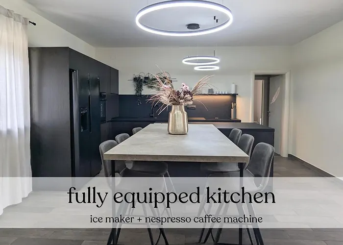 Spacious With Pool, Indoor Jacuzzi And Sauna Near Porec